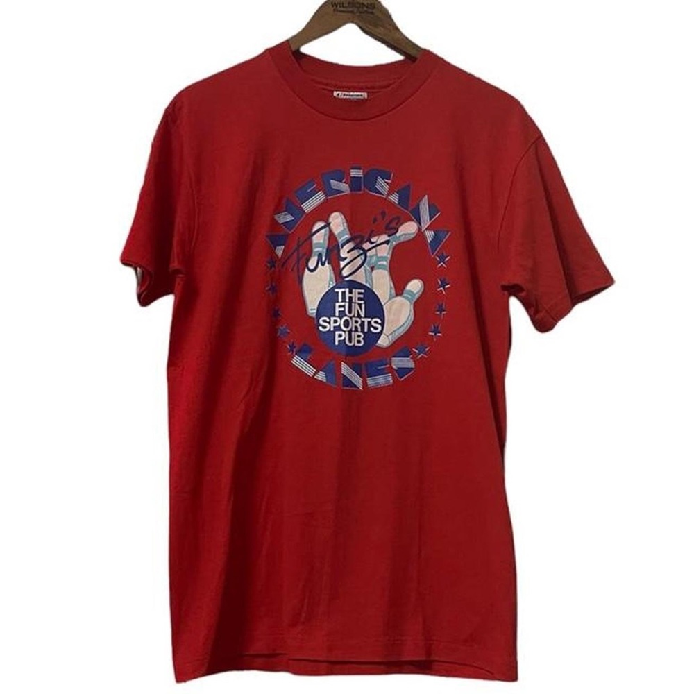 Vintage single stitched Funzi’s American Lanes Bowling league T-Shirt USA made